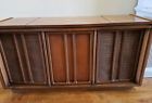 528-31203 Silvertone Vintage Sears Contemporary Style Stereo Model
