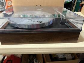 44750 Acoustic Research Vintage Ar Model Xb Turntable Needs Tlc