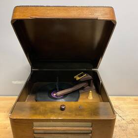 3rt42a-5b1an Admiral 6rt42a-5b1an Model Wood Grain Vintage Record Player Tested 3rt42a-5b1an Admiral 6rt42a-5b1an Model Wood Grain Vintage Record Player Tested