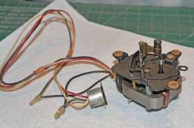 Rc7f2k-33w Admiral Vintage Turntable Record Changer Part - Motor And Switch