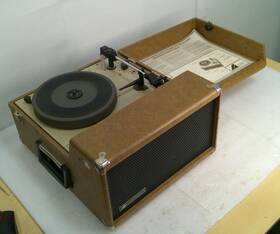 240560-00 Audiotronics 304a Record Player