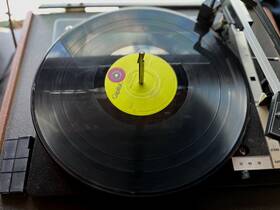 To3706 Bsr Vintage Sylvania T3706 Record Player Belt Drive Turntable - For Parts/repair