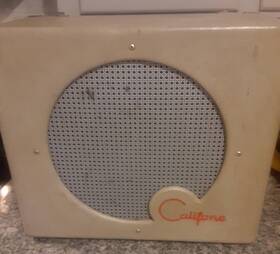 16vp2-9 Califone Vintage Portable Record Player