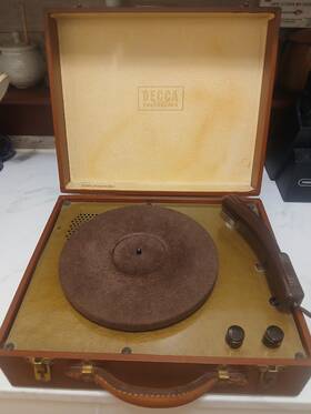 14u-16u Decca Phonograph Record Player Model Vintage Portable