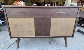 4tr40 Delmonico Model Stereo Console