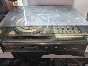 Ig4388 Electrophonic Stereo Music Center 8 Track Player Am/fm Turntable 530e