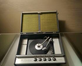 40n502 Garrard 4pn502 Model 2000 Solid State Symphonic High Fidelity Model#