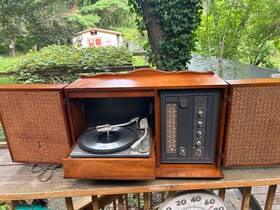 1671a Ge -1671a Vintage General Electric Record Player And Radio Vg With Wall Bracket