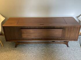 C443 Ge Vintage Record Player Console Danish Style By - Bluetooth Connectivity