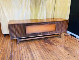 C935 Ge Vintage Record Player Console The Graduate By - Bluetooth Connectivity