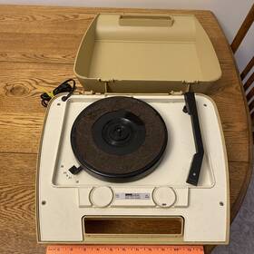 Gen-901b Ge Vintage Montgomery Ward Airline Electric Portable Record Player Turntable