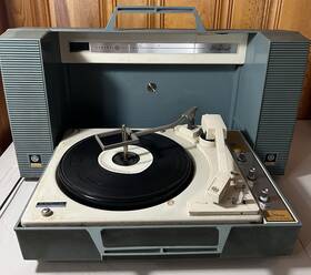 V933s-blue Ge Wildcat Vintage Record Player Model V933s Blue-tested/sort Of Working/read
