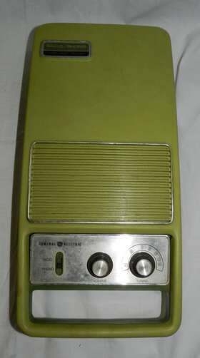R488a General Electric Vintage Mid Century Modern Am Radio / Record Player Model