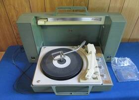V933g General Electric Vintage Ge Wildcat Portable Record Player Tested And Works