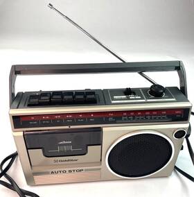 Tcr-131 Goldstar Vintage Am/fm Radio Cassette Recorder Built-in Mic Read Video