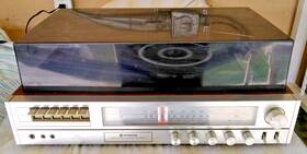 Sdt-9211h Hitachi Vintage Am-fm Stereo Cassette Recorder Turntable