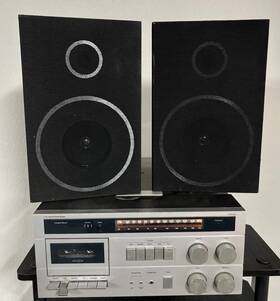 1725 J. C. Penney Jc Vintage Am Fm Stereo Cassette And Turntable With Speakers Model
