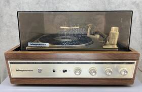 8675309jenny Magnavox Stereophonic Solid State Turntable Model 10p815 For Parts But Working