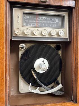 Irp666 Magnavox Vintage Astro Sonic Console Stereo