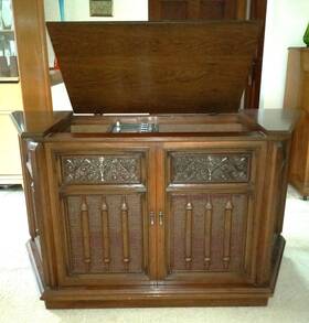P3743 Magnavox Restored Console Stereo