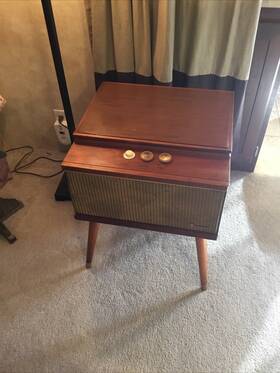 P186824 Magnavox Serial #13062 #p186824 Vintage 1950s Tube Record Player Mid Century Modern Read Description