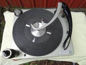W-604-06-03 Magnavox W-604-60-01 Micromatic 4 Speed Automatic Model Stereo Turntable