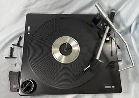 W718 Magnavox W718/03/ch Vintage Turntable - Record Player Made In England