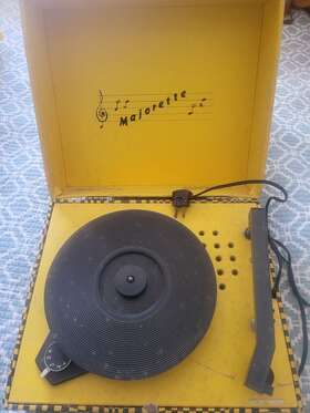 115u Majorette Working Vintage Model 101 Record Player Yellow Checkered Pattern Rare