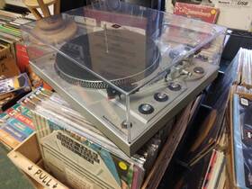 Mcs 6710...2 Vintage 6710 Technics Belt Drive Muli-play Turntable And Cover Works Great