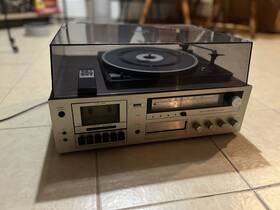 6317a Montgomery Ward Gen Vinyl Record Player / 8 Track Cassette