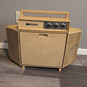 Pp200bn Motorola Solid State Record Player Suitcase Style With Speakers Needs Work