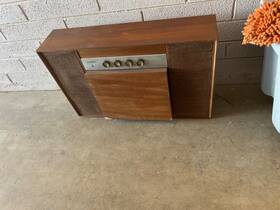 Pt-81a Motorola Model Pt81a Record Player On The Wall Mount Cabinet