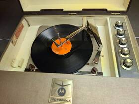Sh21n Motorola Stereo Hi-fi 1960s 78/33/45/16 Auto Record Player With Tube Amps Sh21n Motorola Stereo Hi-fi 1960s 78/33/45/16 Auto Record Player With Tube Amps