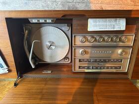 1960.s Motorola Sk73 Console Record Player