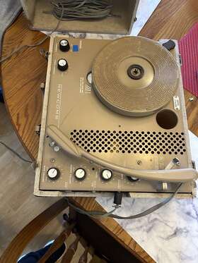 Ed-1620v Newcomb Tube Turntable Record Player And 10 Inch Speaker 16 33 45 78rpm Video