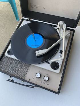 P1441eb Philco Rare 1966 Suitcase Style Record Player Working Condition