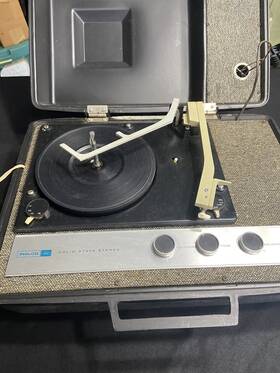 R-1473 Philco Vintage Model Stereo Record Player