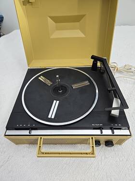 22bv Rca Vibra Phonograph Model Vqp 22 Bv Chamois 1973 Works Good Needle Vtg