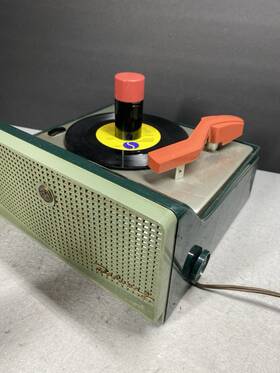 7-ry-2hh Rca Vtg Rare 1950s Victor Model Record Player Green Turns On And Rotate