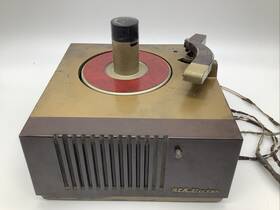A-274 Rca Vtg 50s Victor 45rpm Portable Tube Record Player For Parts Or Restoration