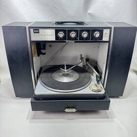 Vgp67e Rca Victor Solid State Total Sound Stereo 4 Speaker Hi-fidelity Turntable