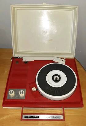 13-1148a Realistic Vtg Portable Record Player No Speakers For Parts Or Repair