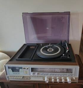 13-1209 Realistic Vintage Am/fm Cassette 8 Track Music System Model #