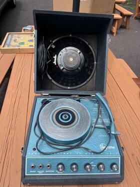 1815 Rheem Vtg. Califone Av Series Record Player With Detachable Speaker Tested