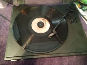 80105068 Sansui Vintage P- 900 Turntable Belt Drive Auto Return With Pre-amp