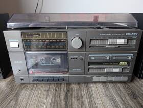 Gxt-107 Sanyo Vintage Stereo Music System With Turntable And Cassette Deck Read