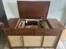 2075 Sears Silverstone Syntronic Radio Phonograph And Record Player Console Speaker