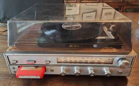 304.91716 Sears 050 Am/fm Stereo System 8 Track Cassette Turntable Vintage Read