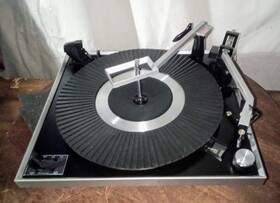 528.31815200 Sears Vintage Super Clean 4 Speed Turntable/ Record Player Model No
