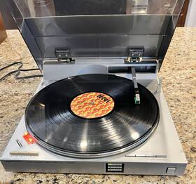 564.97990250 Sears Vintage Turntable Direct Drive Linear Tracking Fully Tested
